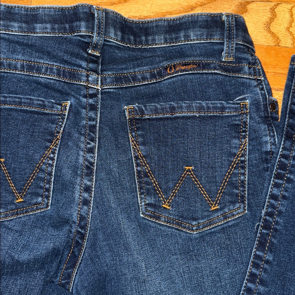 Women’s Wrangler Willow Ultimate riding Jeans size 5x38 - Picture 5 of 7